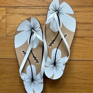 Nordstrom Tan and White Floral Sandals